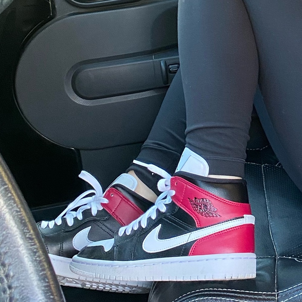 Air Jordan mid sneakers